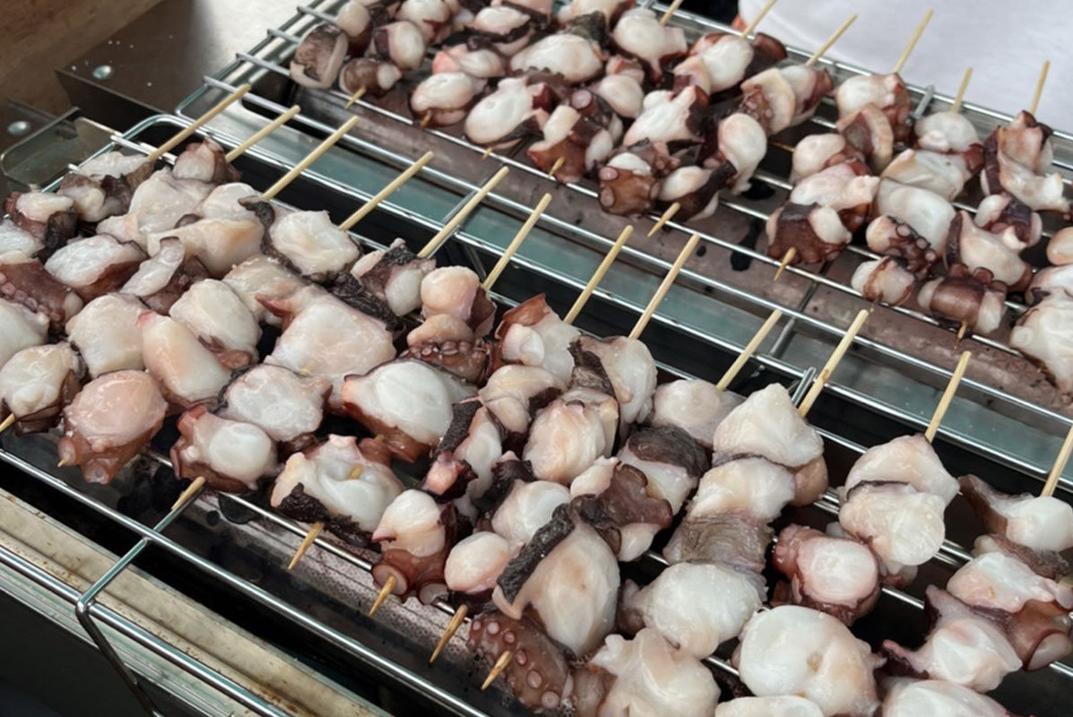 地ダコを使用したタコ串